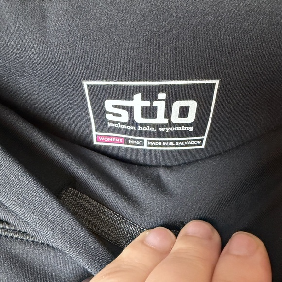 Stio Black Performance Bike Shorts – Women’s M (6” Inseam) in Black - Picture 4 of 5